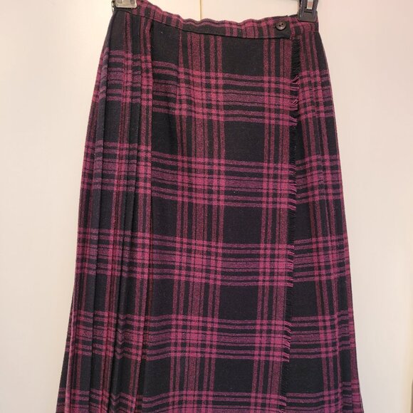 Vintage Pleated Wool Blend Skirt in XS - Picture 1 of 5